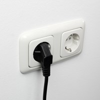 Kabel ACT Netsnoer CEE 7/7 male - C13 zwart 1.5 meter-1